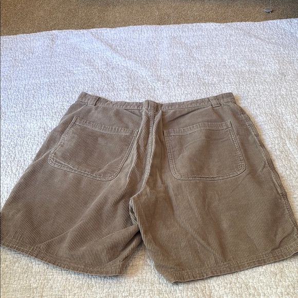 Vintage OP Men's Tan Corduroy Shorts - Picture 4 of 4